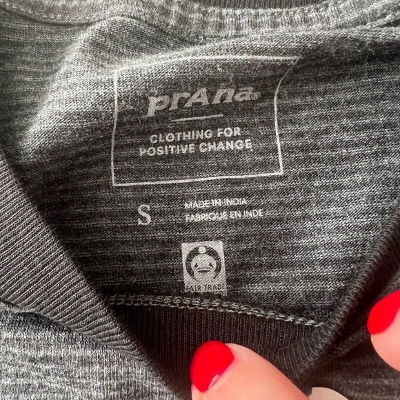 NWT Prana Men’s Crew T-Shirt Black Stripe size Small - Picture 3 of 4